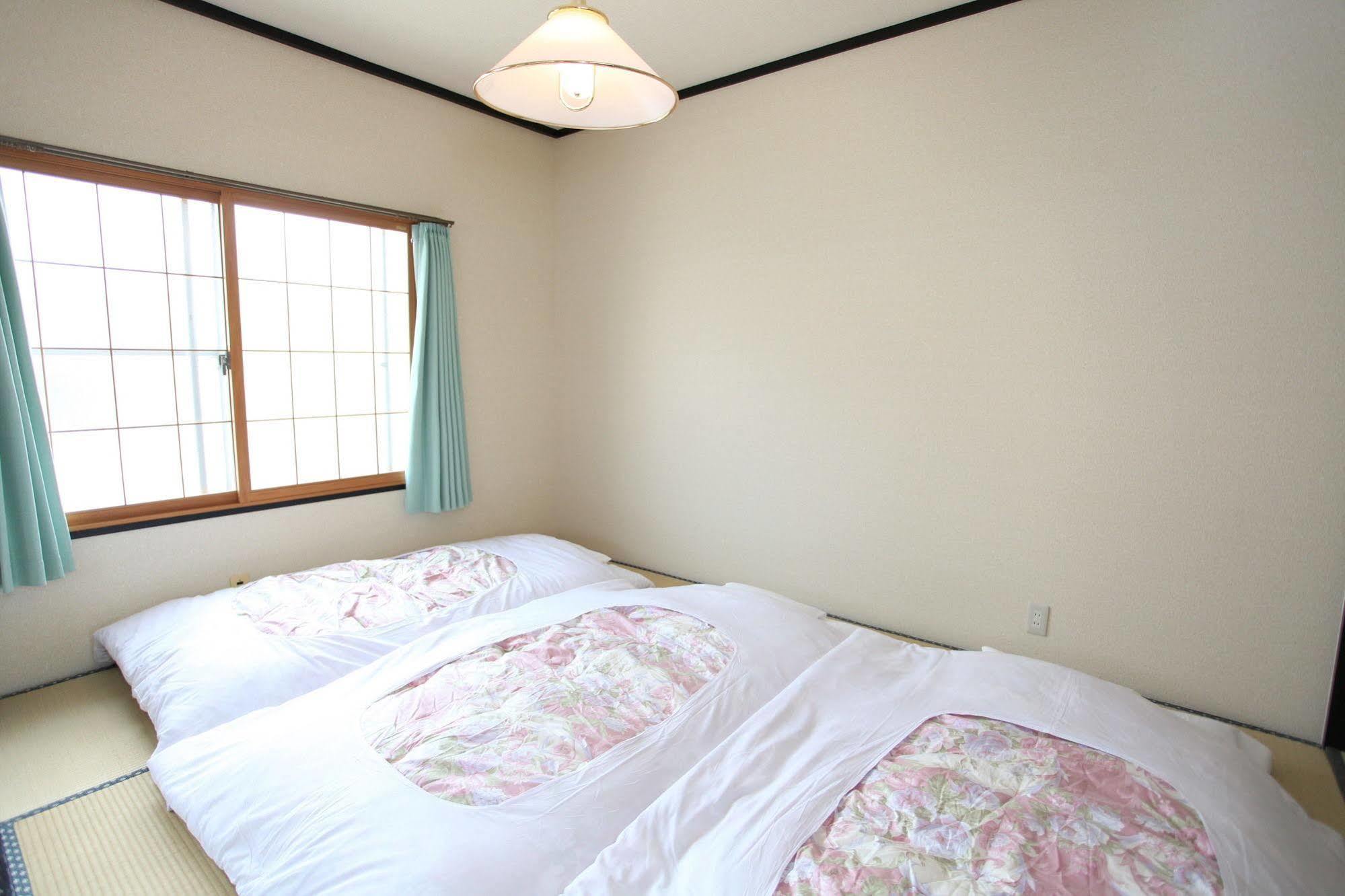 Bed and Breakfast Fujiyama Base Фудзиёсида Экстерьер фото